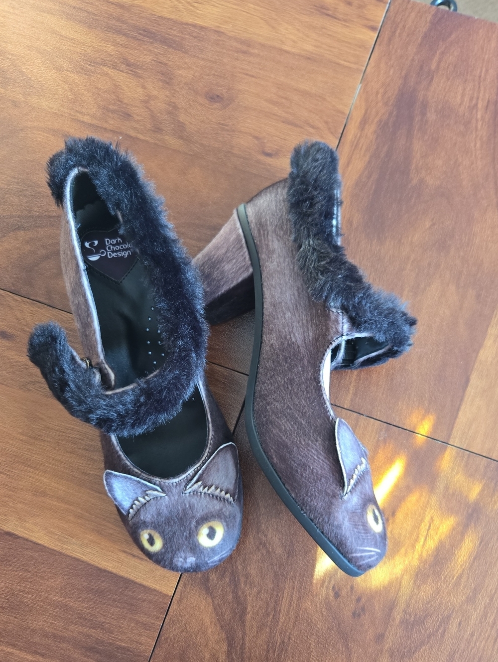 Hot Chocolate Design Cat Mary Jane Heels with Fur Trim Sz 38/8